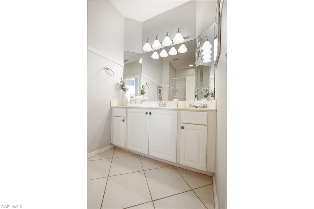 5705 Heron Ln 806 Property Photo 15
