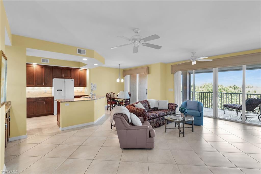 269 Vintage Bay Dr C11 Property Photo 3