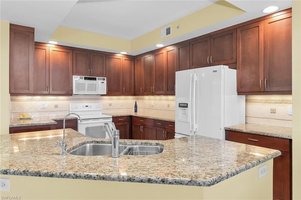269 Vintage Bay Dr C11 Property Photo 7