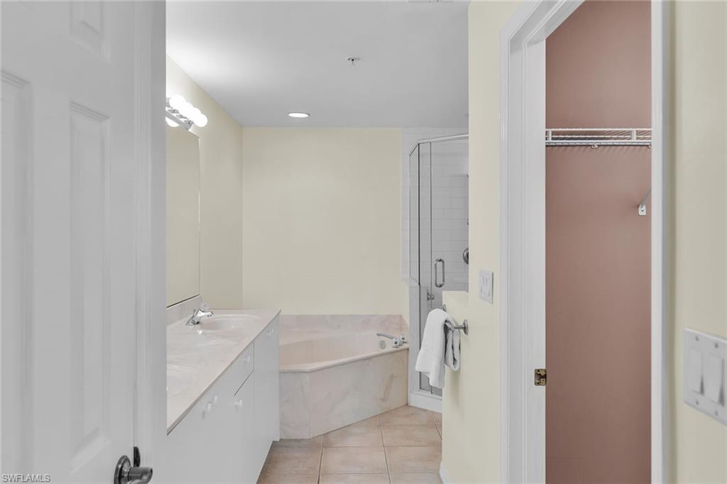 269 Vintage Bay Dr C11 Property Photo 15