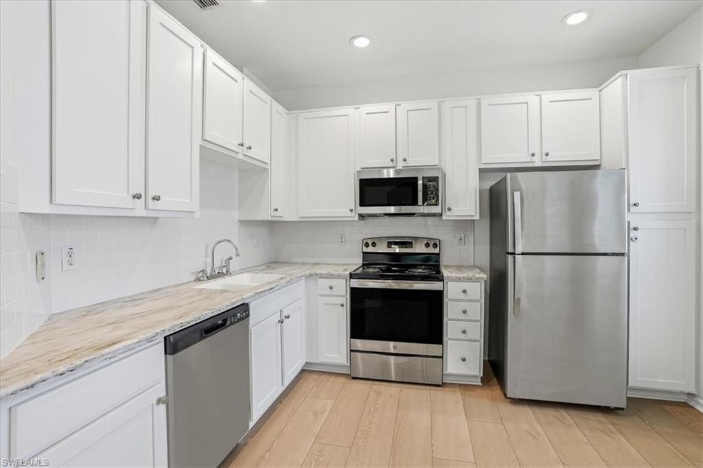 7550 Meadow Lakes Dr 4701 Property Photo 8