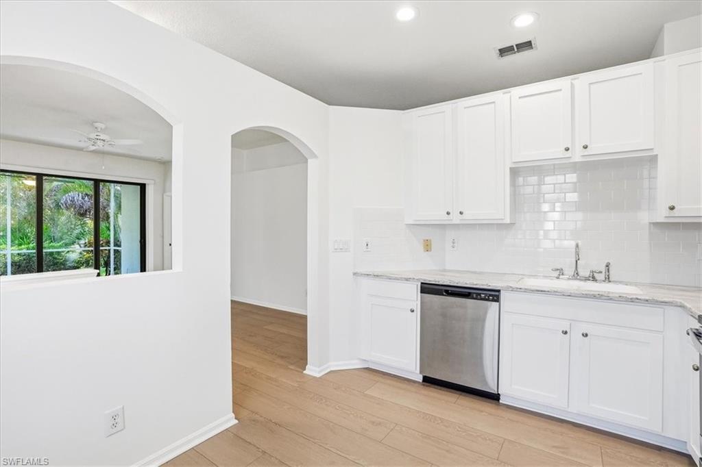 7550 Meadow Lakes Dr 4701 Property Photo 10