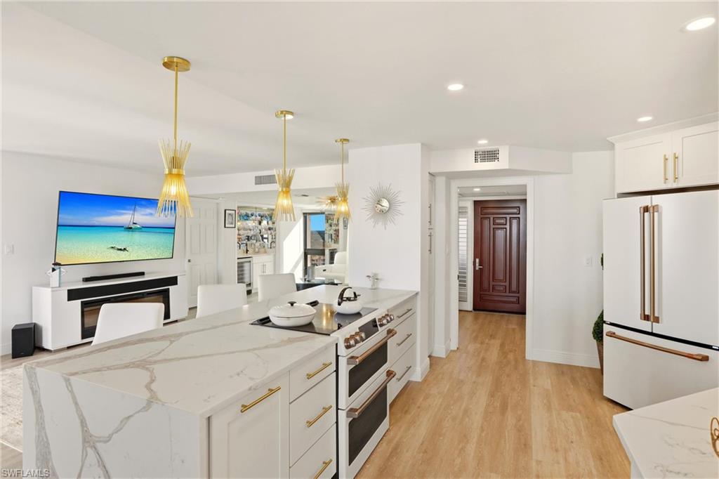 4551 Gulf Shore Blvd N 1500 Property Photo 14