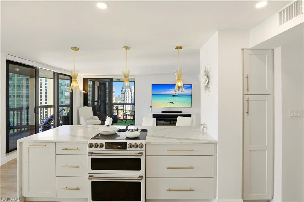 4551 Gulf Shore Blvd N 1500 Property Photo 16