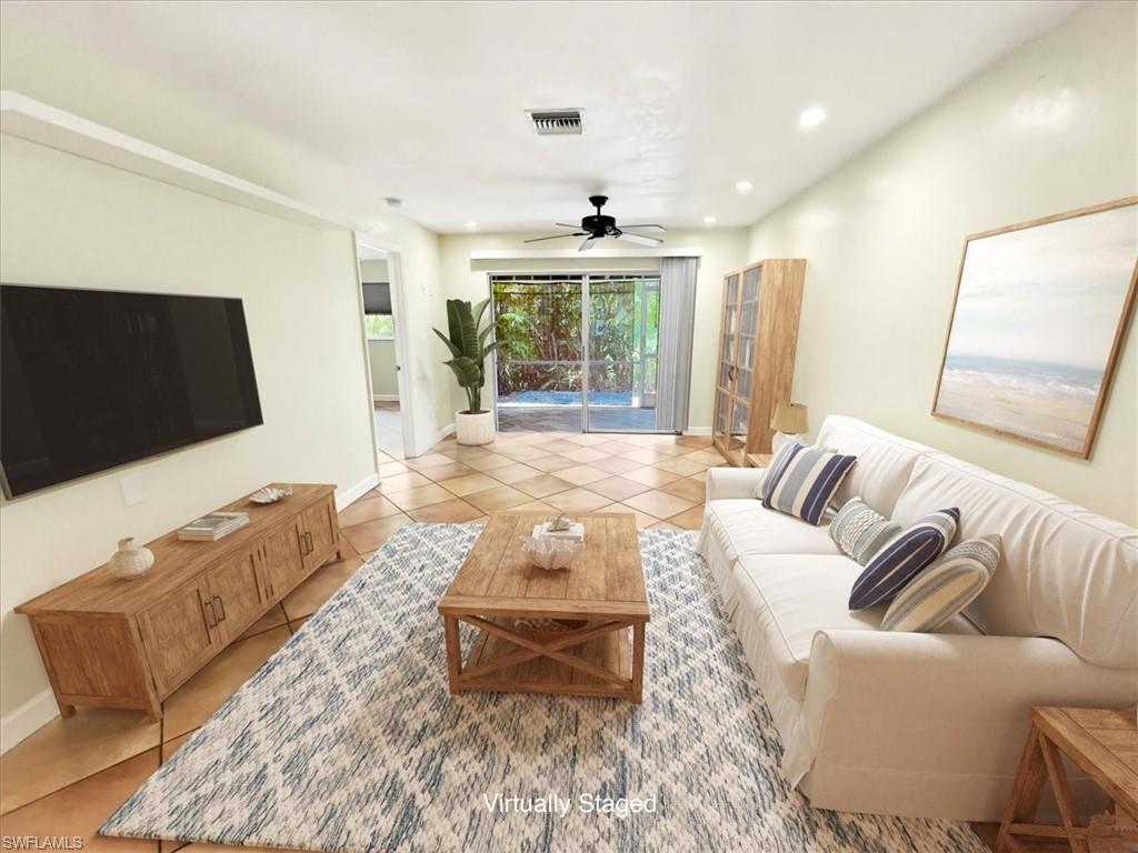 1025 Pine Isle Ln 1025 Property Photo 4