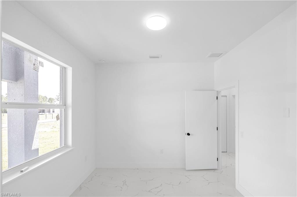 1905 Charles Ave N Property Photo 26