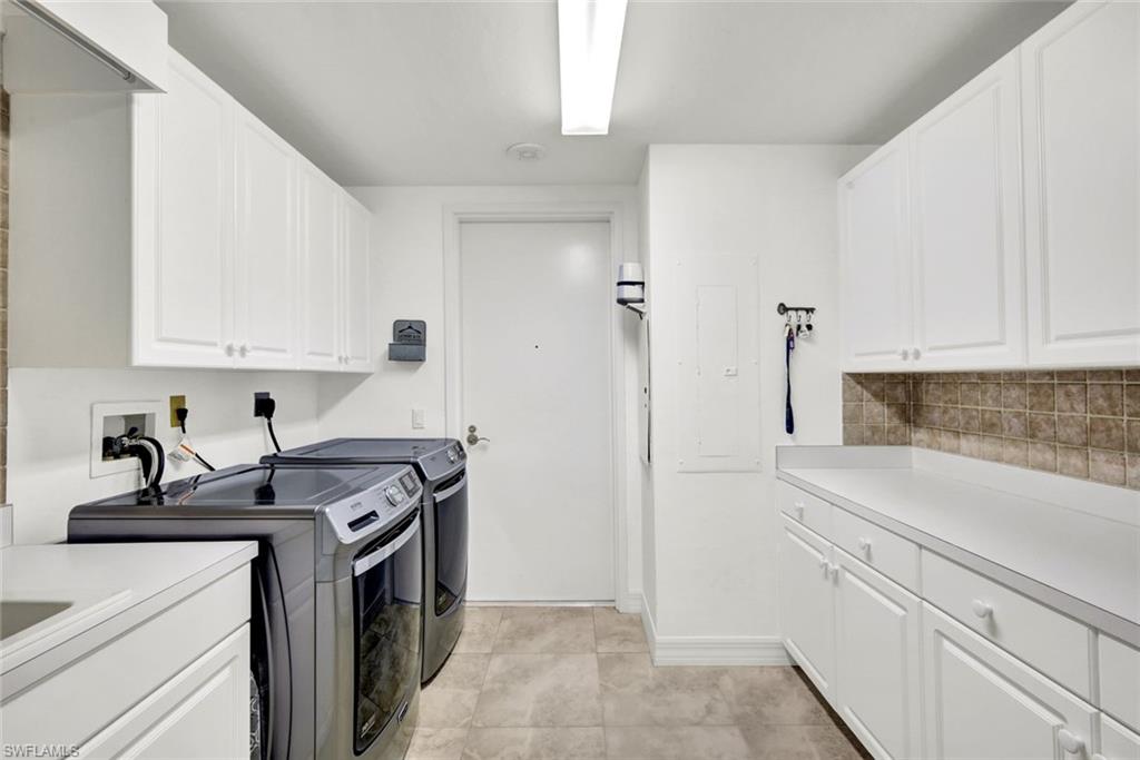 295 Grande Way 306 Property Photo 28