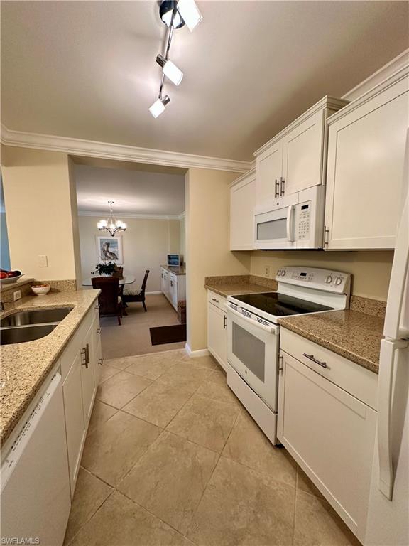 555 Park Shore Dr B205 Property Photo 10