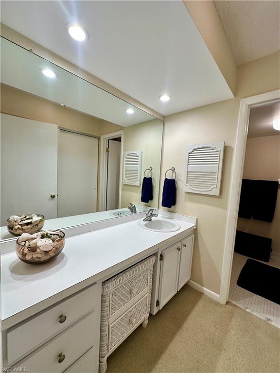 555 Park Shore Dr B205 Property Photo 19