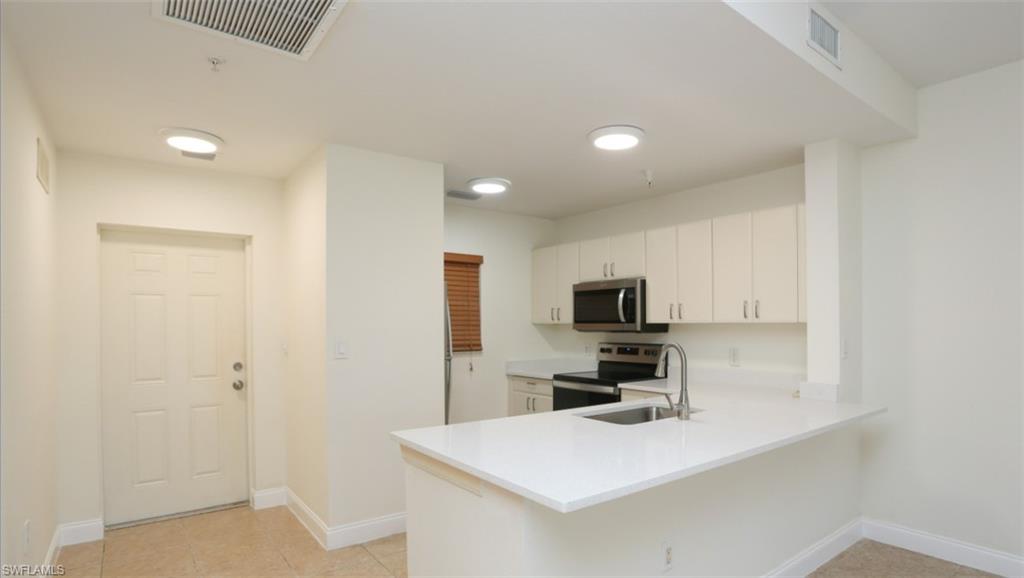4455 Botanical Place Cir 5-104 Property Photo 4