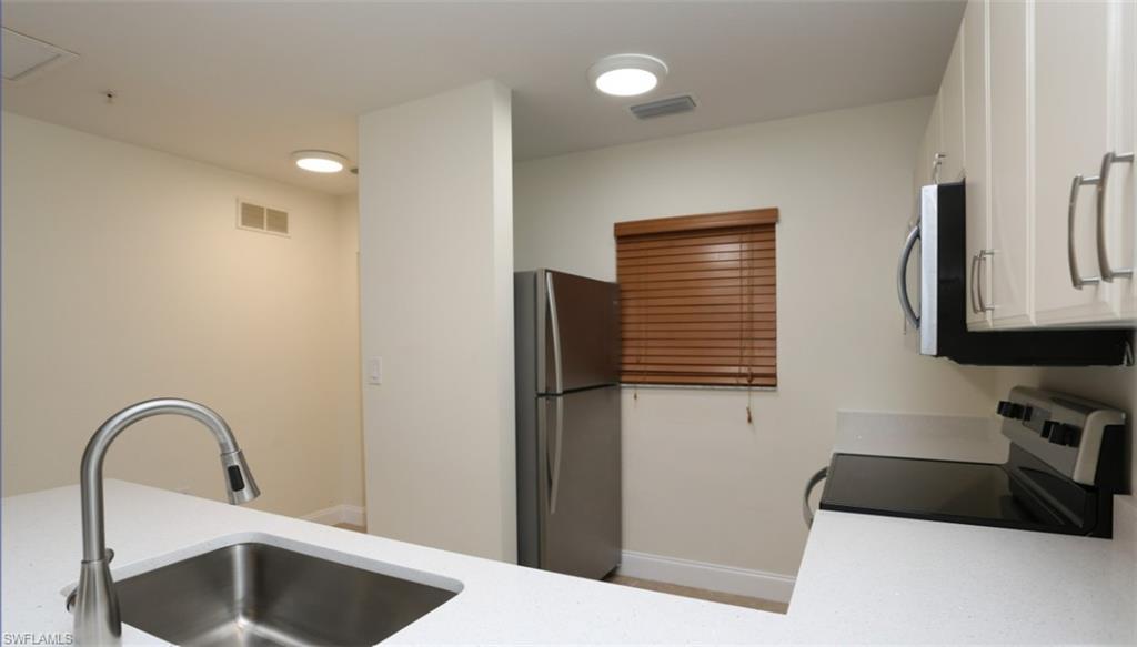 4455 Botanical Place Cir 5-104 Property Photo 8