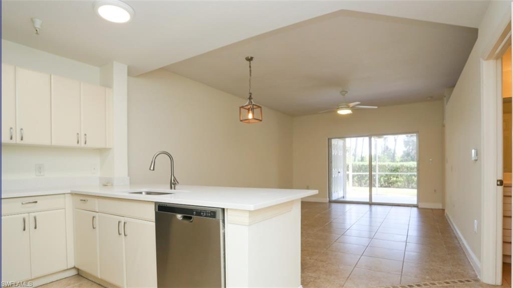 4455 Botanical Place Cir 5-104 Property Photo 10