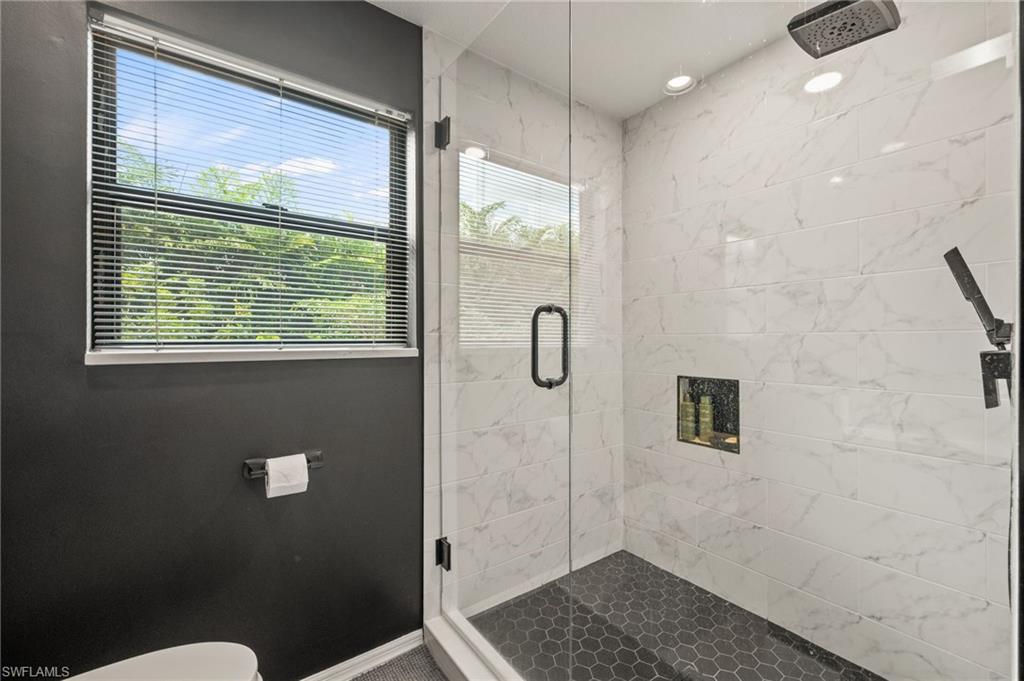 77 Emerald Woods Dr I6 Property Photo 14