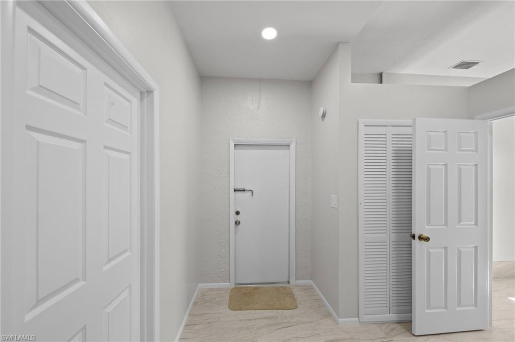 7195 Reymoor Dr Property Photo 8