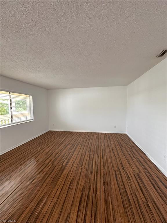 4629 Bayshore Dr J7 Property Photo 4
