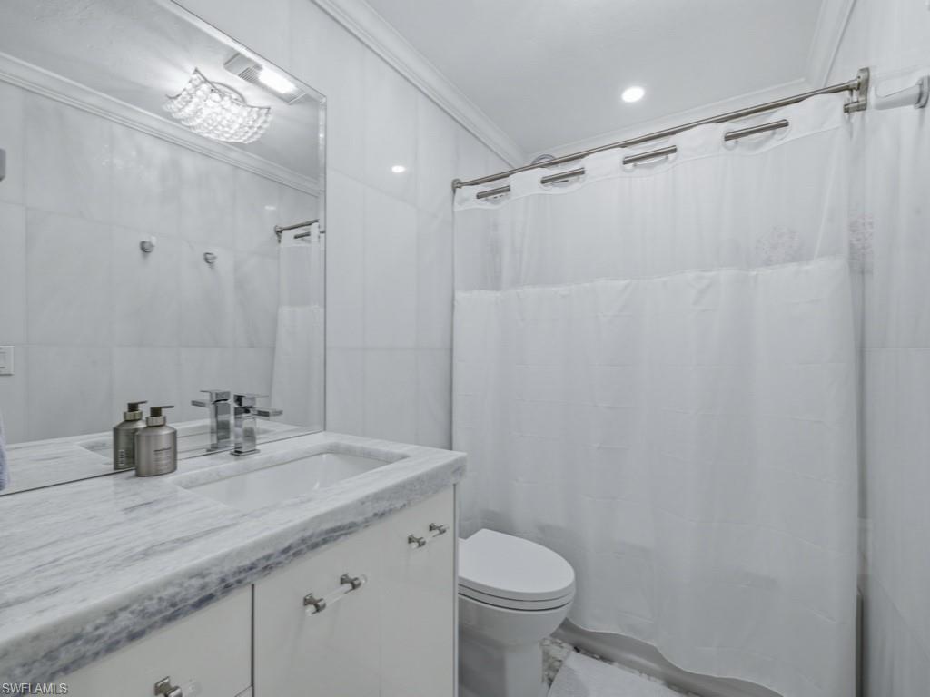 211 3rd Ave S 211 Property Photo 15