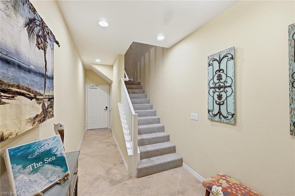 8986 Cambria Cir 2204 Property Photo 3