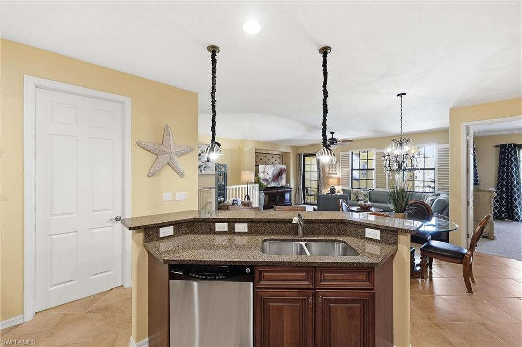 8986 Cambria Cir 2204 Property Photo 10