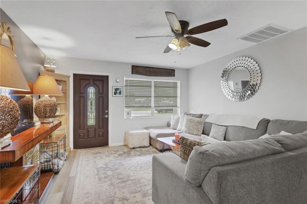12207 De Moya Dr Property Photo 4