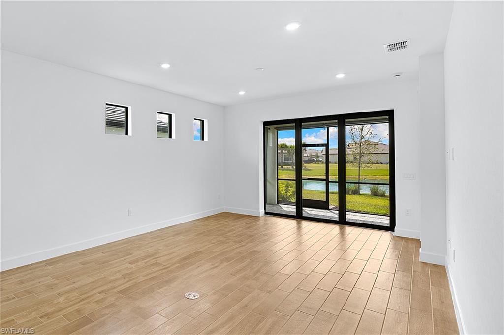 20593 Pebble Glen Dr Property Photo 19