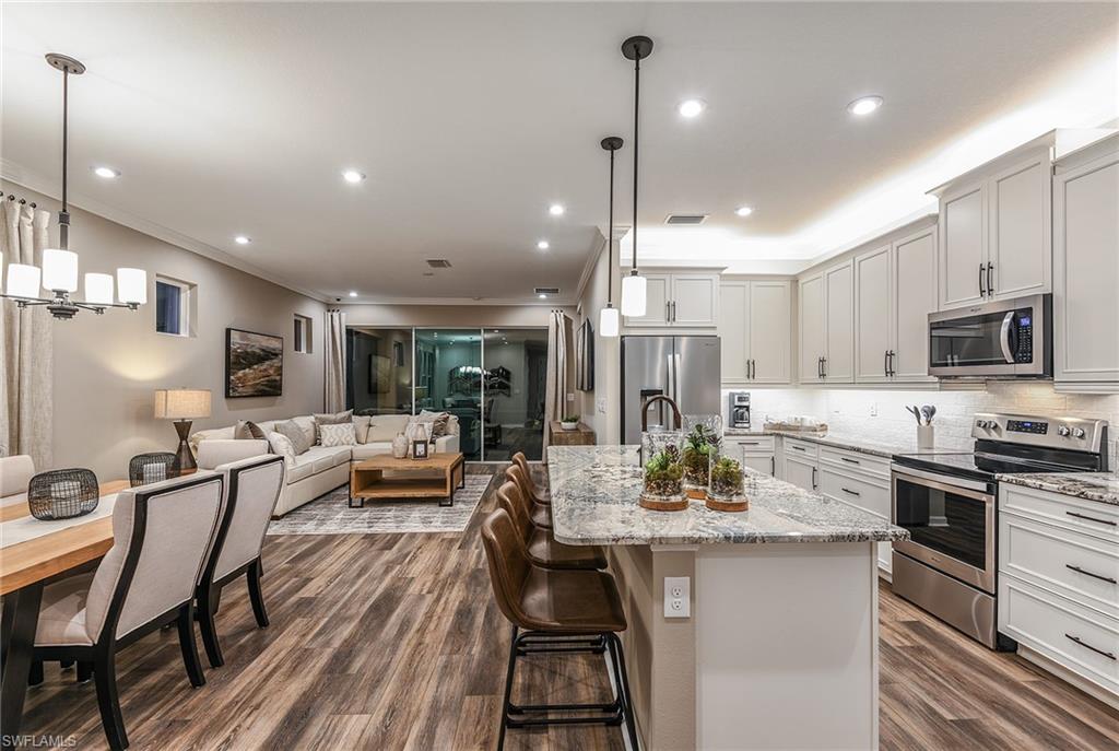 6729 Good Life St Property Photo 4