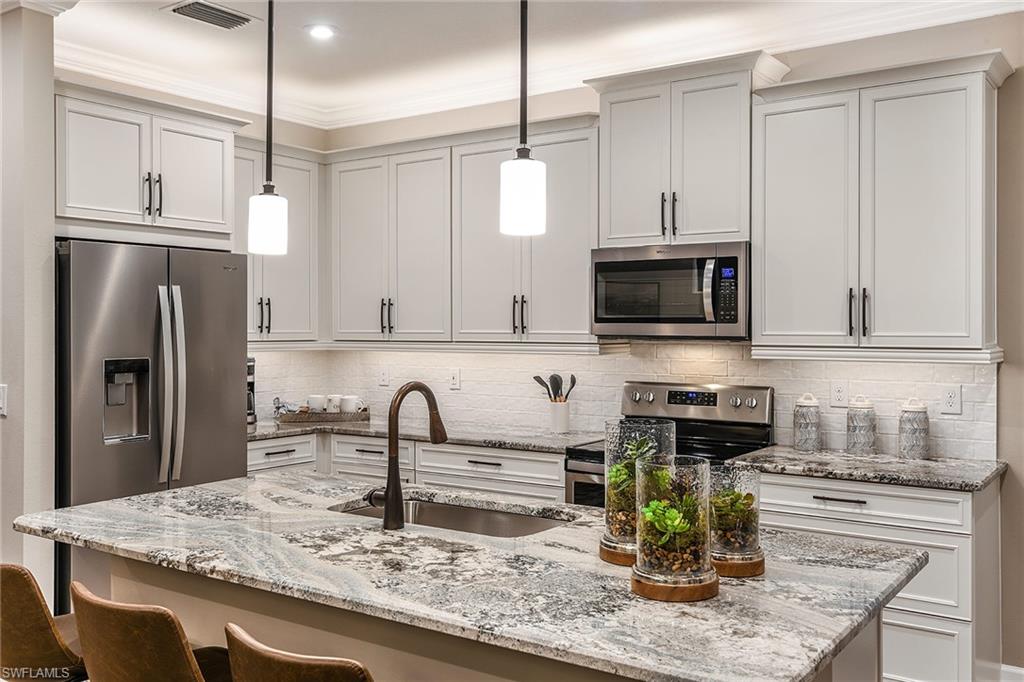 6729 Good Life St Property Photo 8