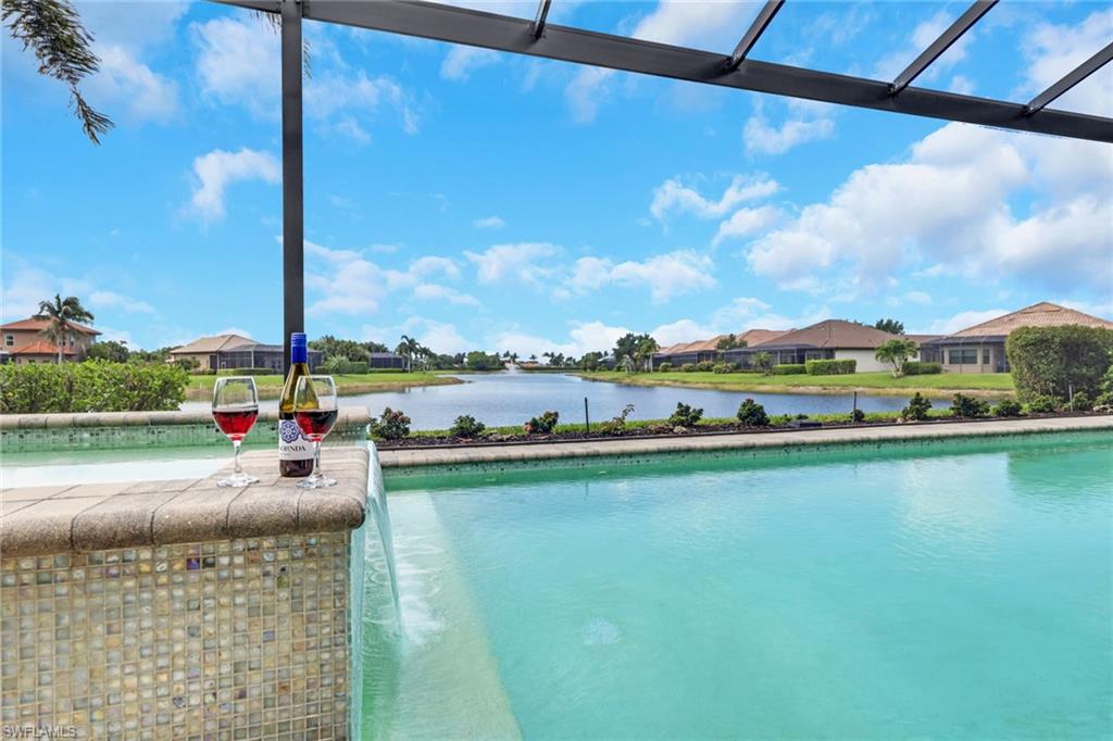 6685 Costa Cir Property Photo 4