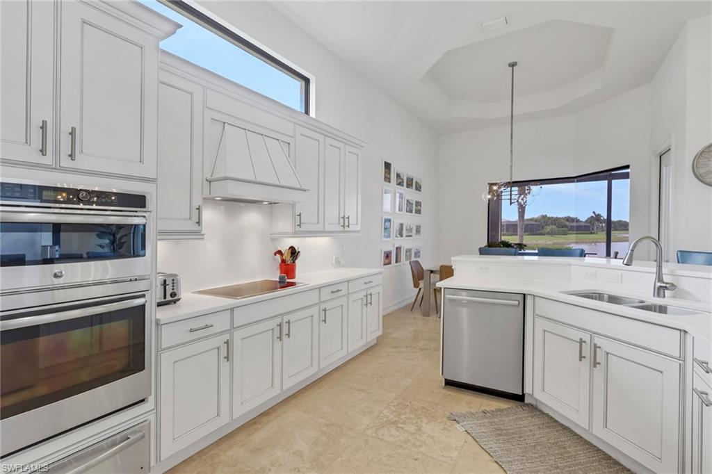6685 Costa Cir Property Photo 6