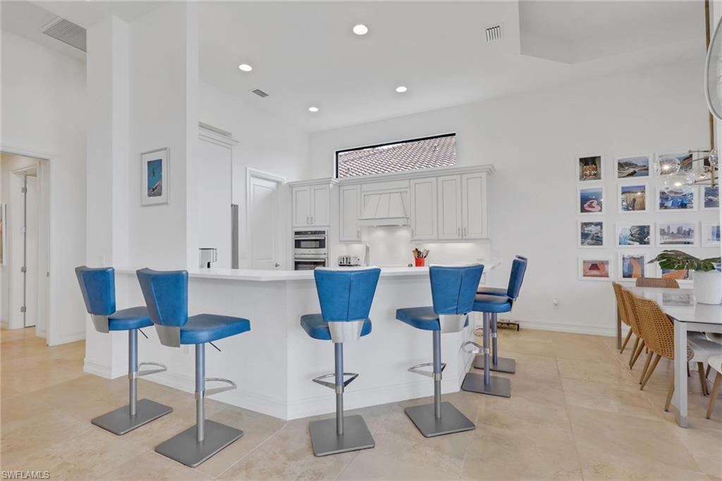 6685 Costa Cir Property Photo 7