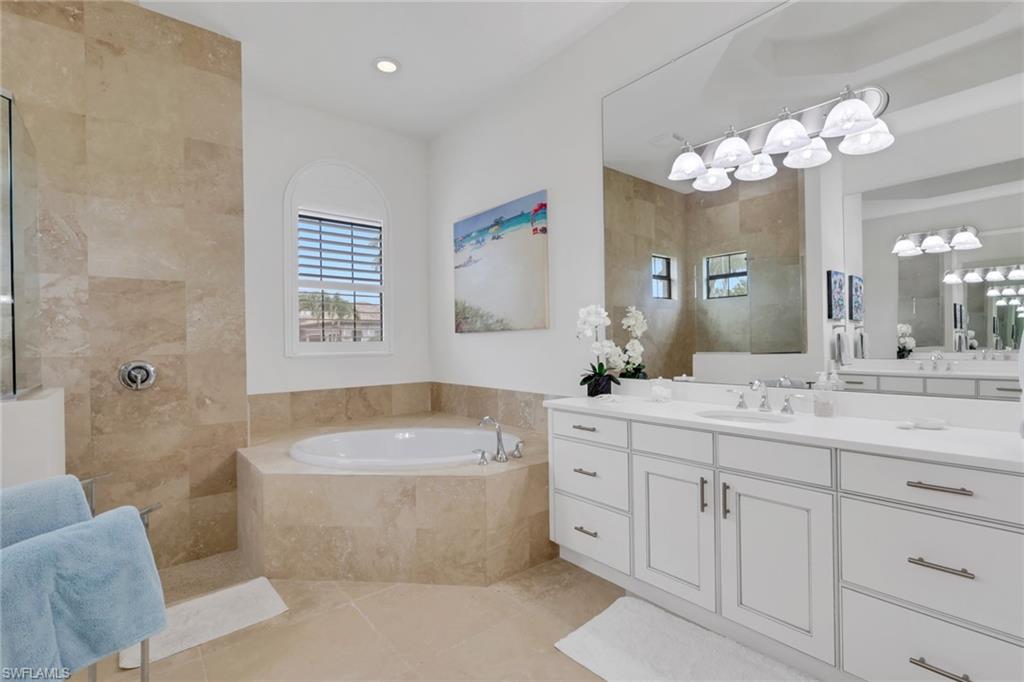 6685 Costa Cir Property Photo 19