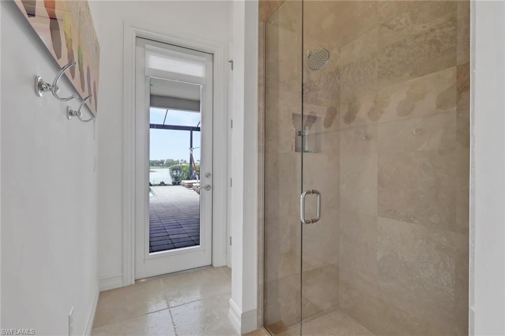 6685 Costa Cir Property Photo 28