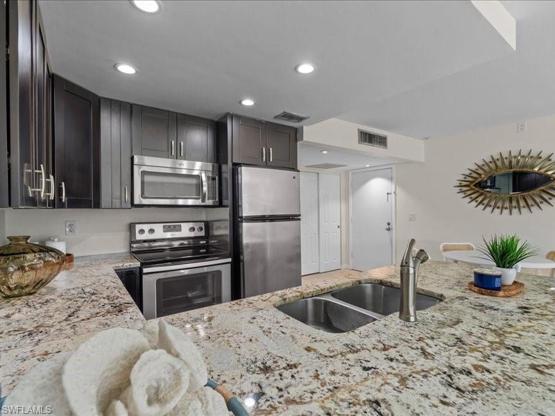 1084 Forest Lakes Dr 7205 Property Photo 4