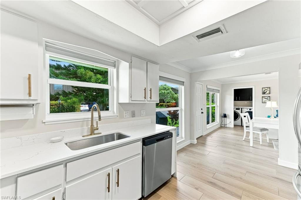 809 Palm View Dr 8 Property Photo 15