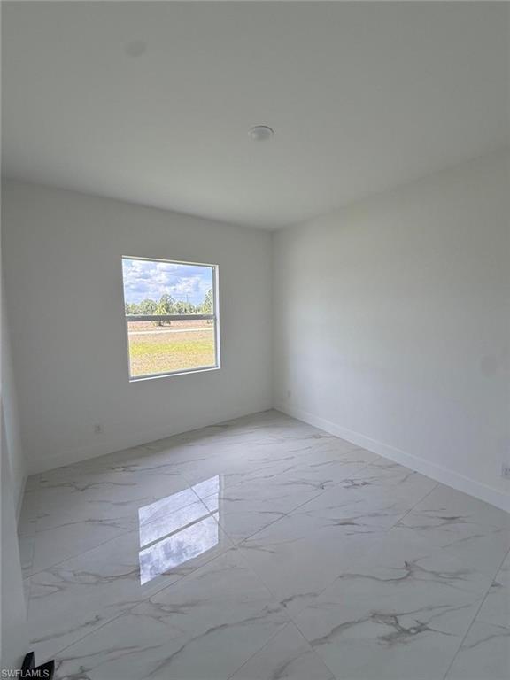 1089 Eisenhower Blvd Property Photo 18