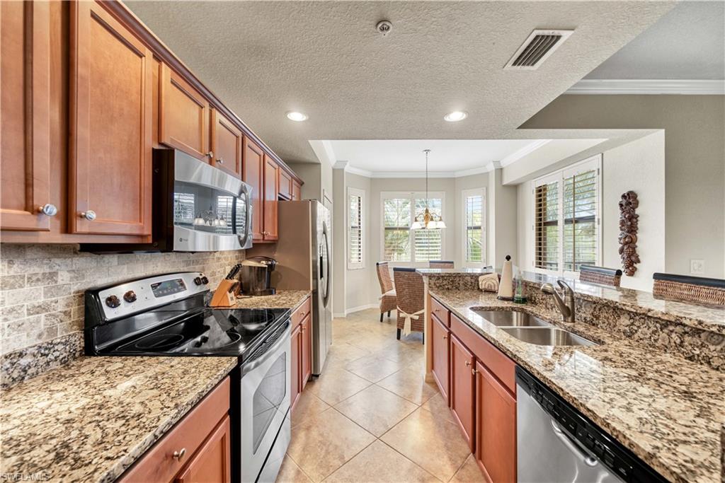 9715 Acqua Ct 136 Property Photo 10