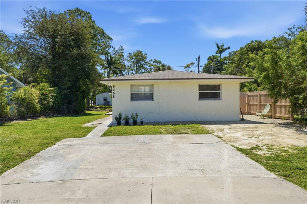 5458 Sholtz St Property Photo 16