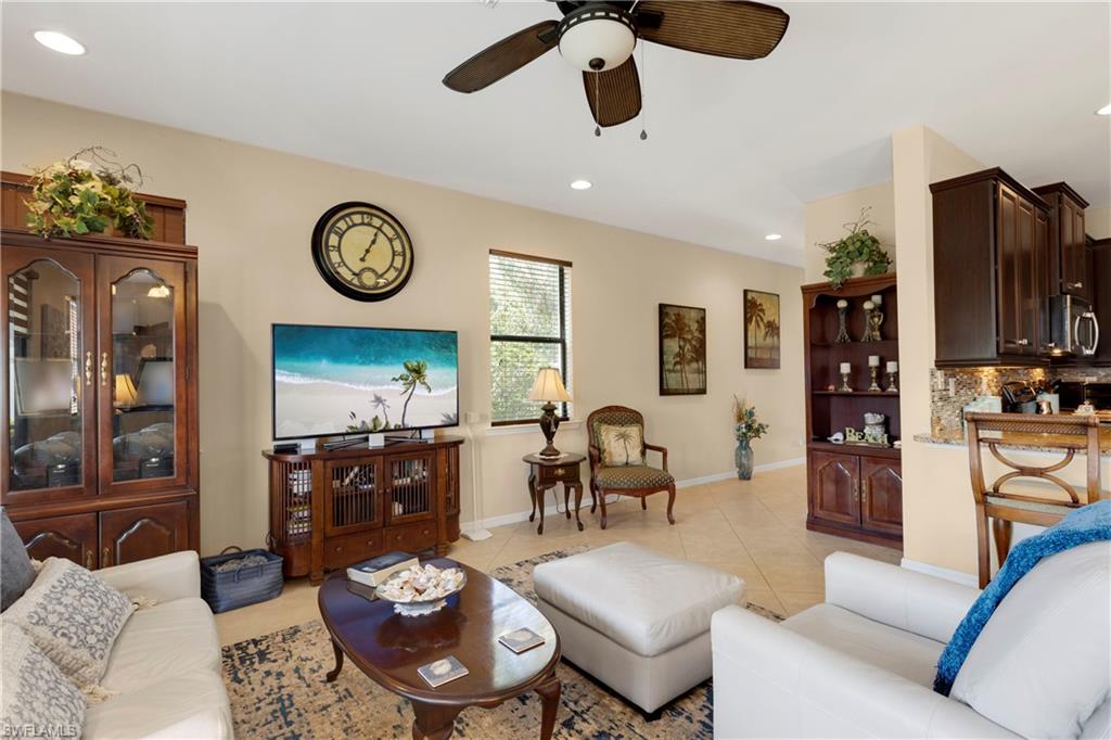 15116 Summit Place Cir 213 Property Photo 5