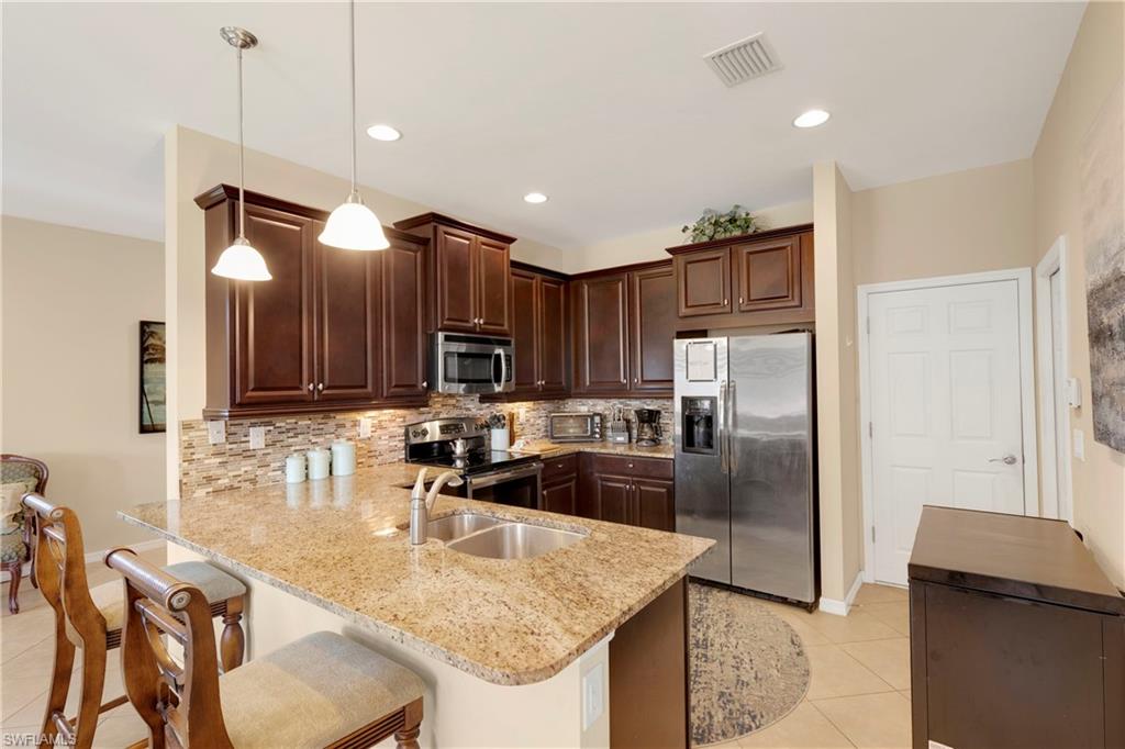 15116 Summit Place Cir 213 Property Photo 11