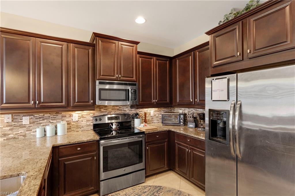 15116 Summit Place Cir 213 Property Photo 14