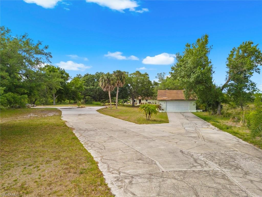 2900 Curry Ln Property Photo 14