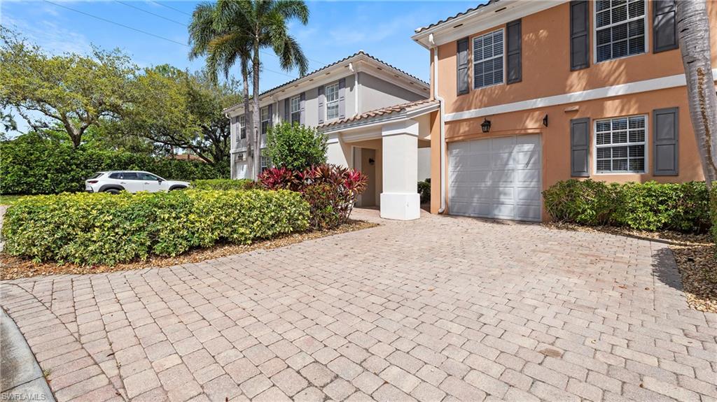 5766 Cove Cir 24 Property Photo 1