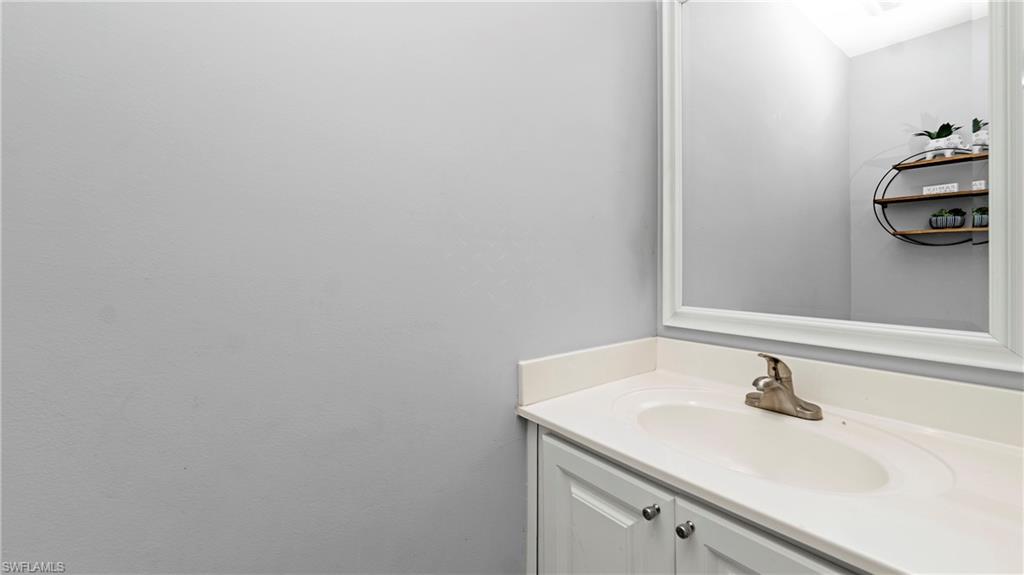 5766 Cove Cir 24 Property Photo 16