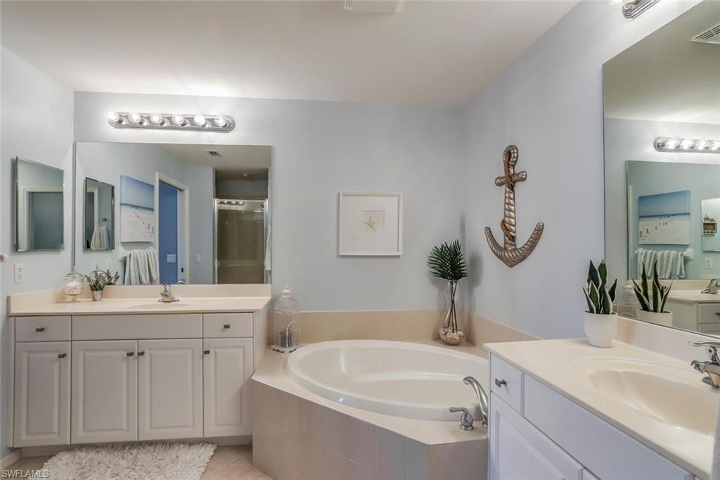 3996 Bishopwood Ct E 103 Property Photo 17
