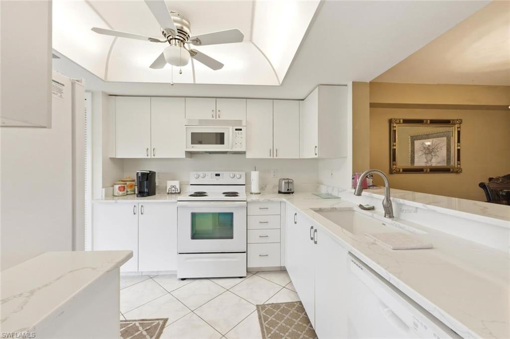 7340 Glenmoor Ln 3207 Property Photo 3