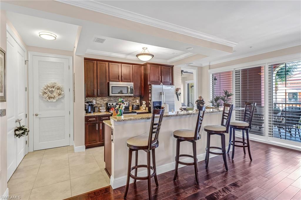 23161 Fashion Dr 7109 Property Photo 3