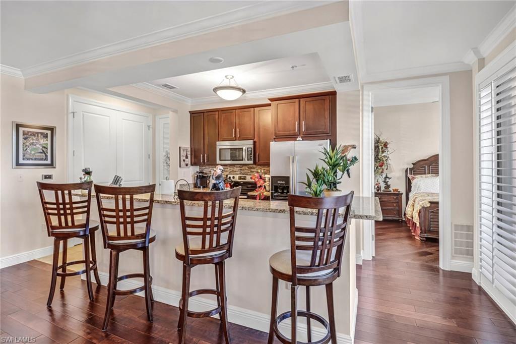 23161 Fashion Dr 7109 Property Photo 6