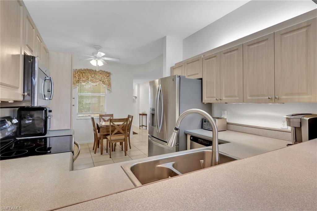 320 Robin Hood Cir 101 Property Photo 8