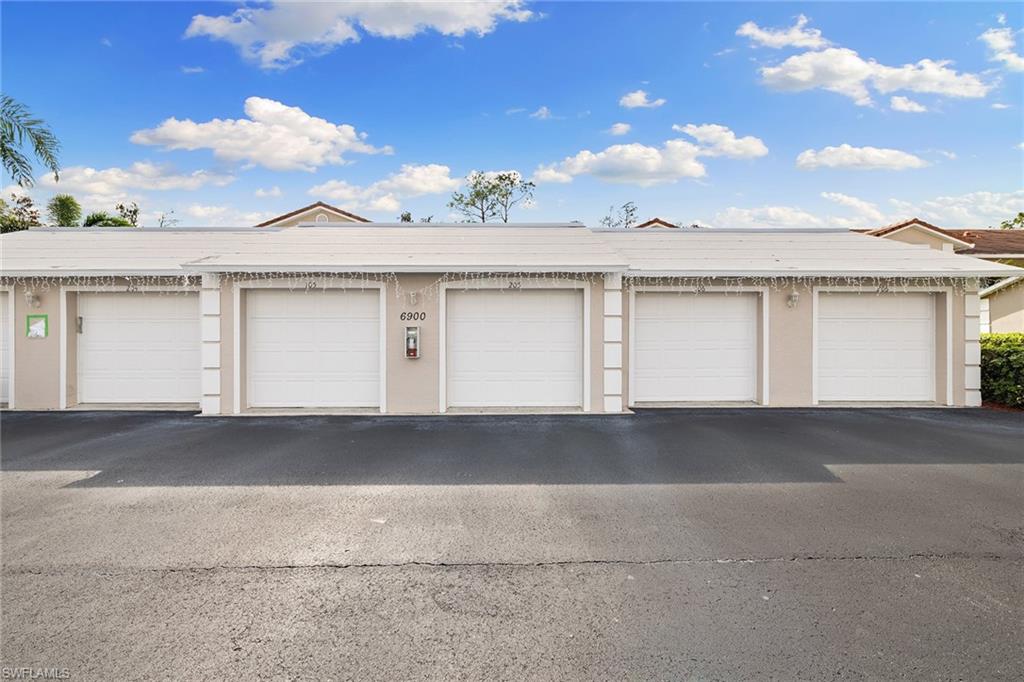 6900 Dennis Cir J-205 Property Photo 13