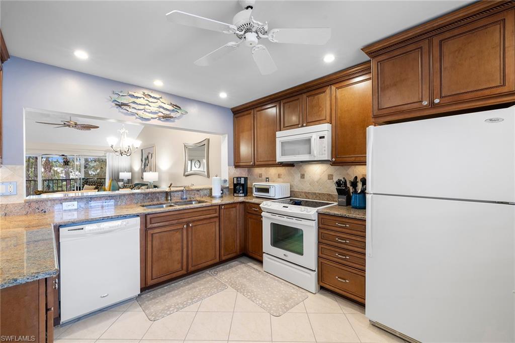 6900 Dennis Cir J-205 Property Photo 26