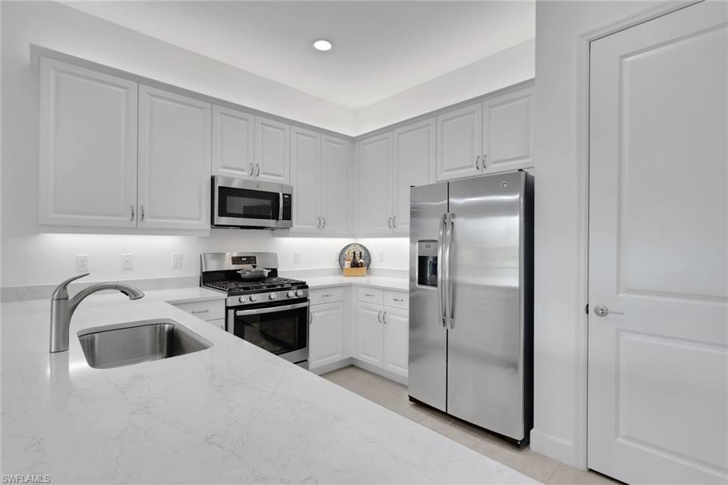 28451 Burano Dr Property Photo 10